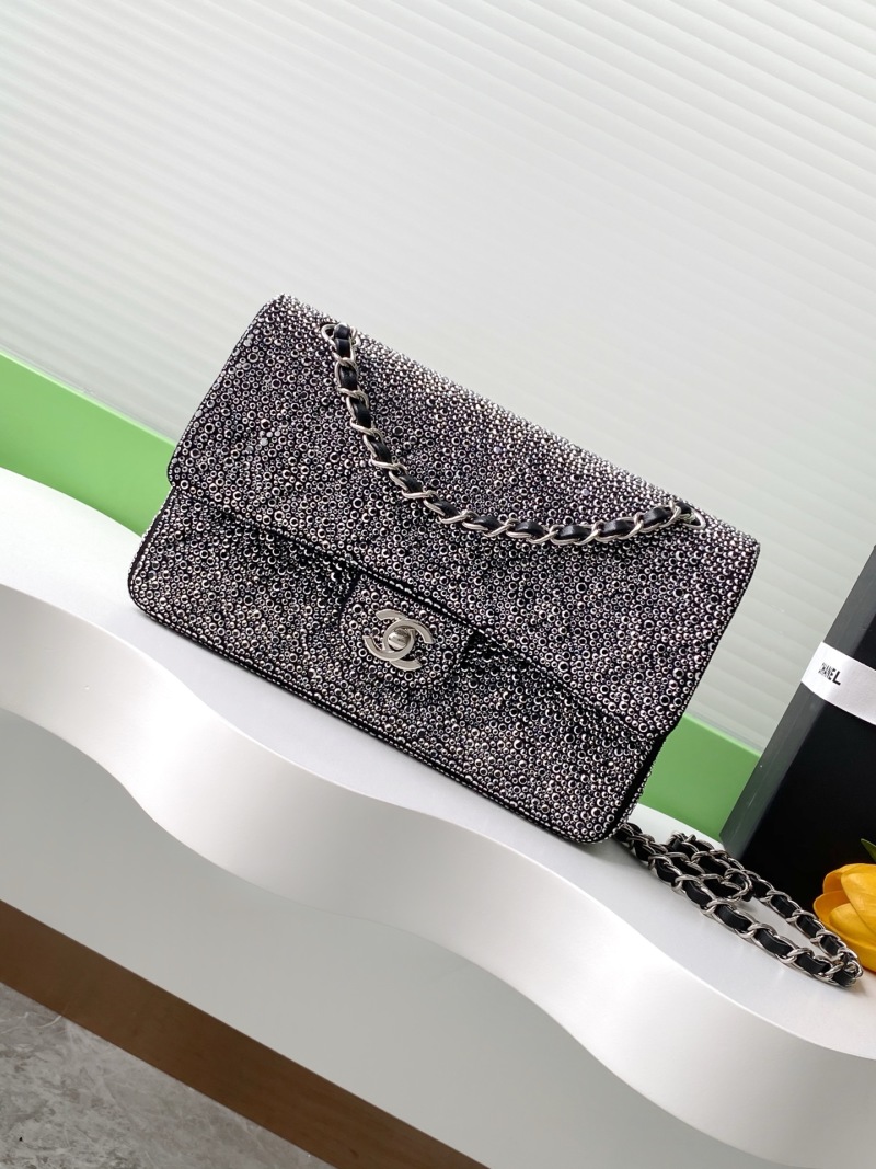 Сумка через плечо с камнями в стиле Chanel
