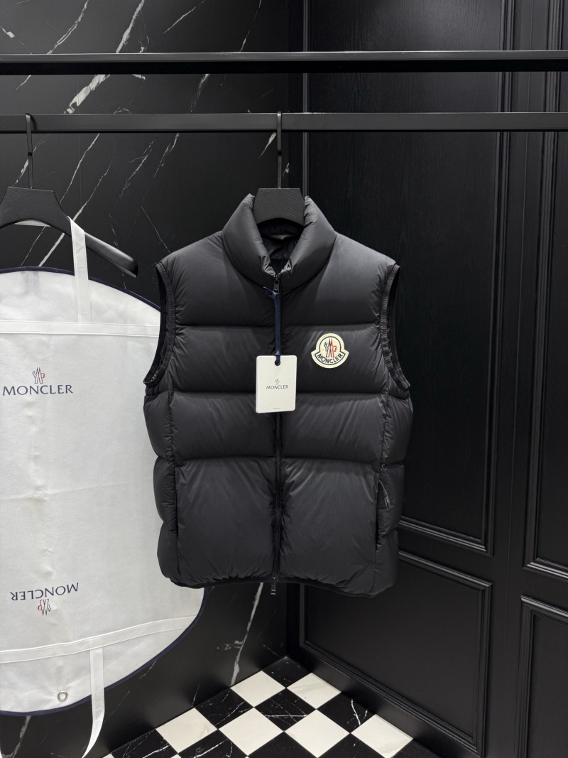 Пуховик Moncler
