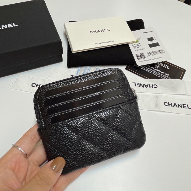 Кожаный кошелек с классической стеганой фактурой Chanel