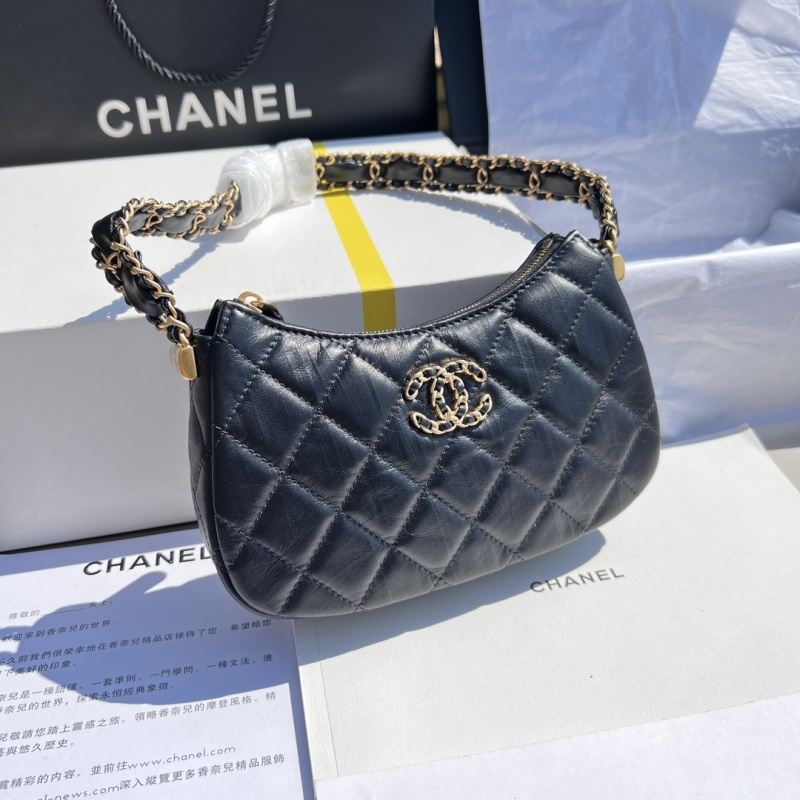 Сумка Chanel Hobo черная с золотой фурнитурой