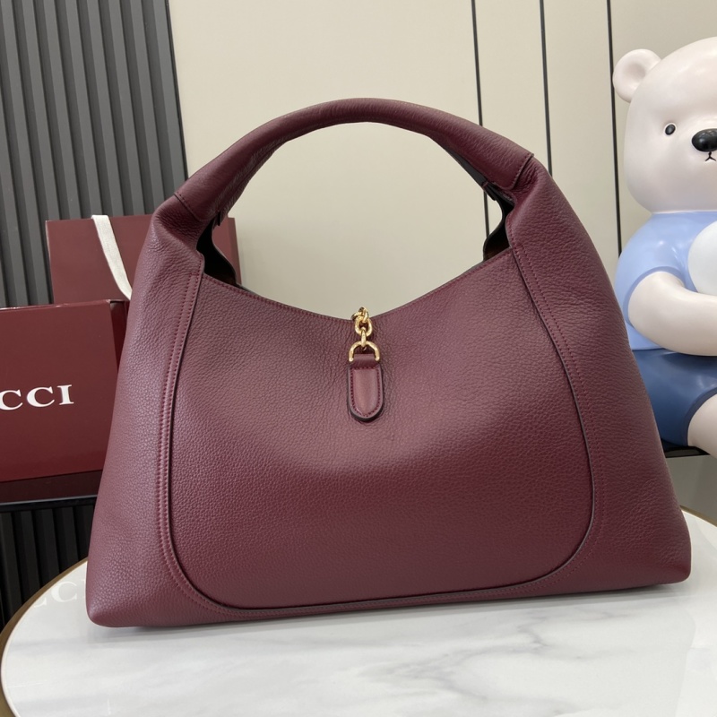 Сумка Gucci с золотой фурнитурой