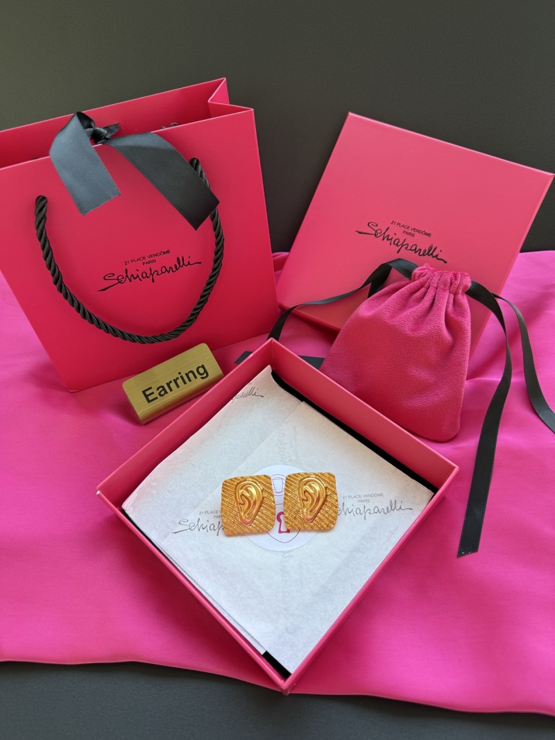 Серьги в виде ушей Schiaparelli