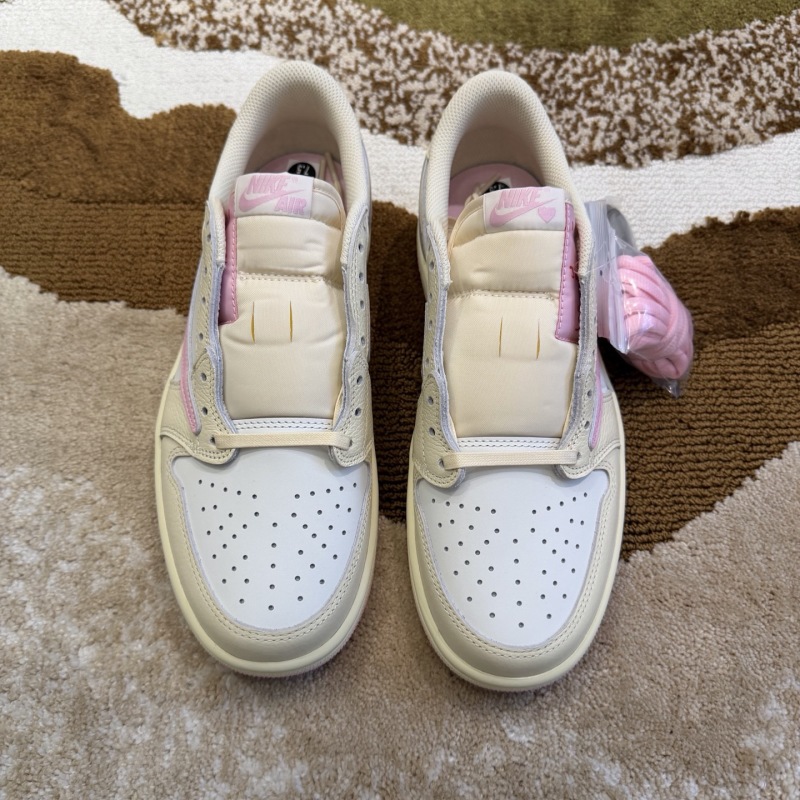 Nike Air Jordan 1 Low White Pink