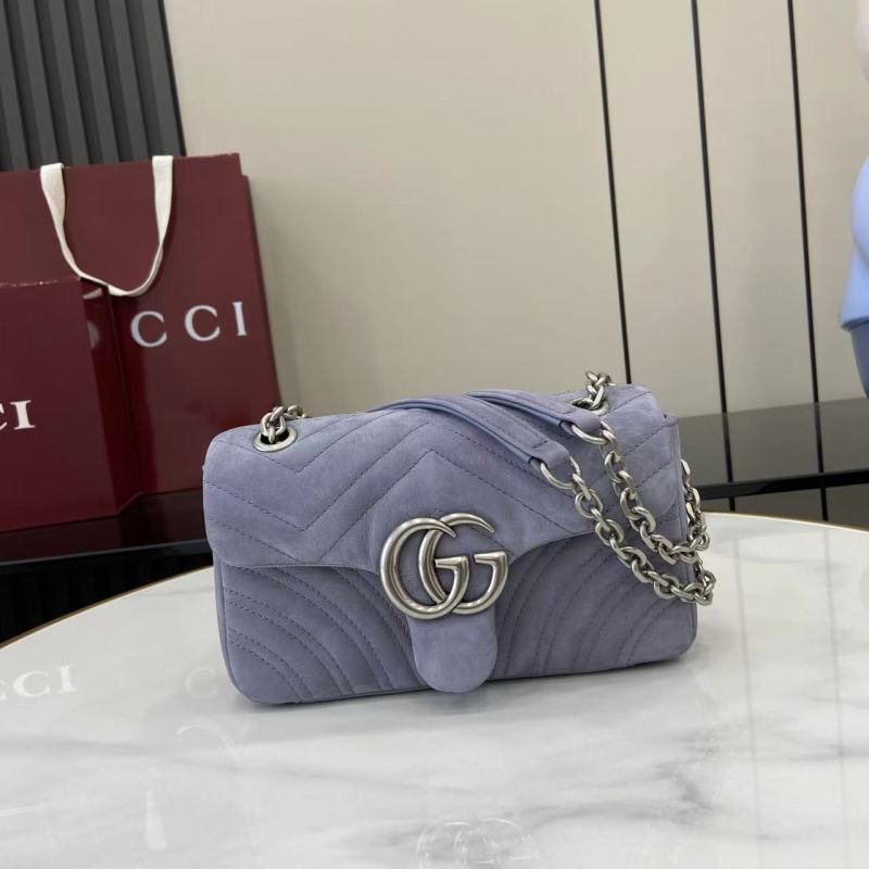 Сумка Gucci из замши с цепочкой