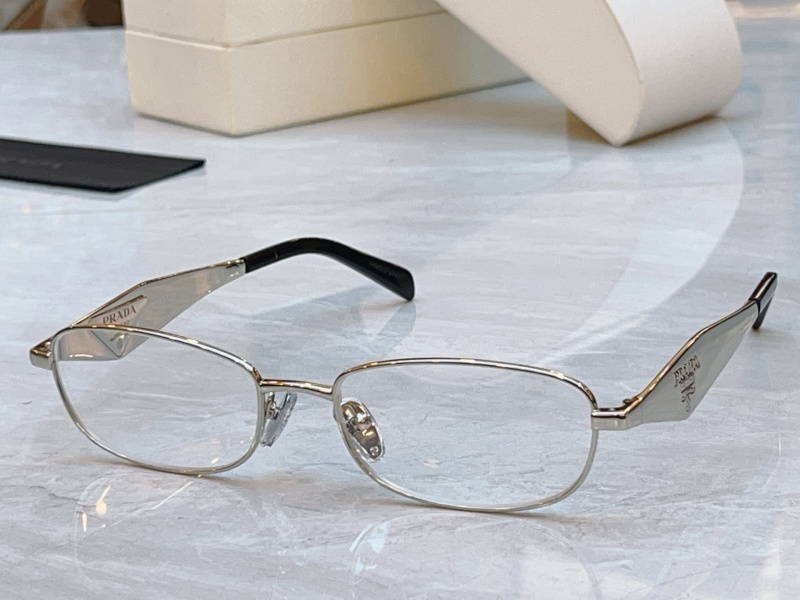 Солнцезащитные очки Prada PR D51S