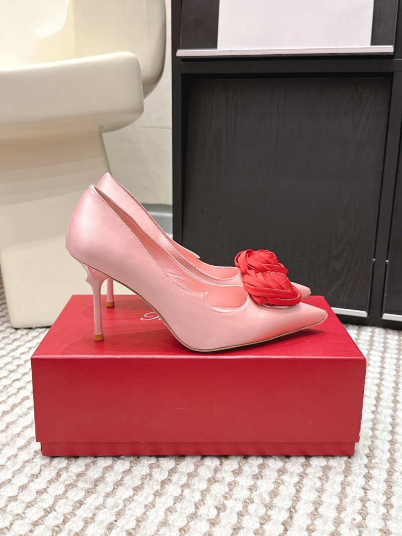 Женские туфли с декоративной розой Roger Vivier