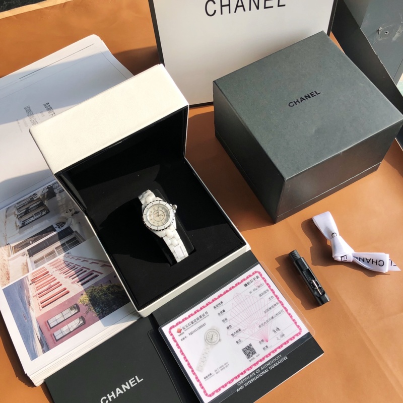 Часы Chanel