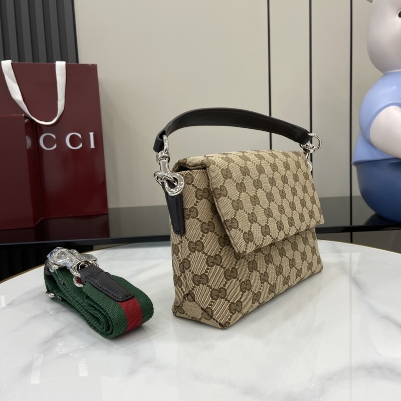 Сумка Gucci с монограммой и ремешком