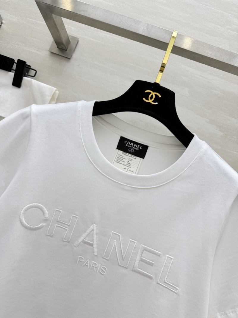 Футболка белая с вышивкой Chanel