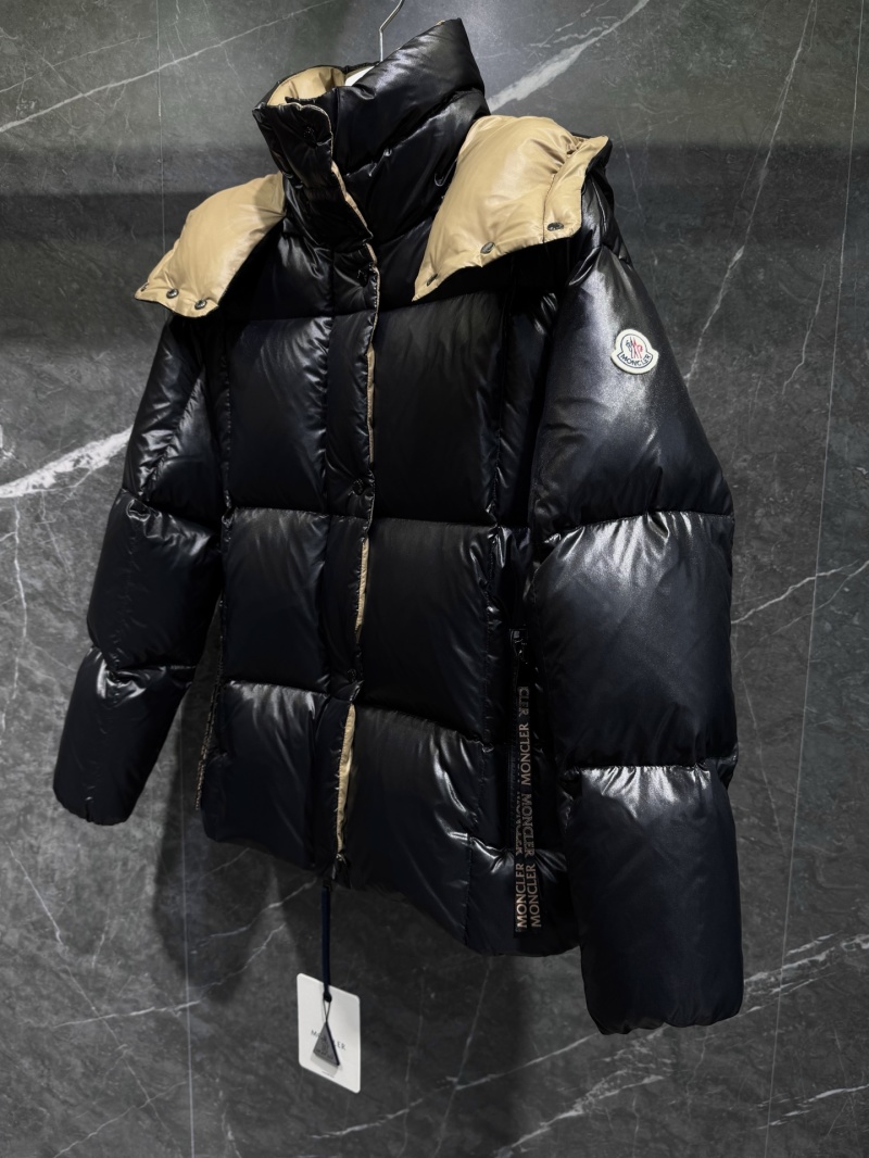 Пуховик Moncler