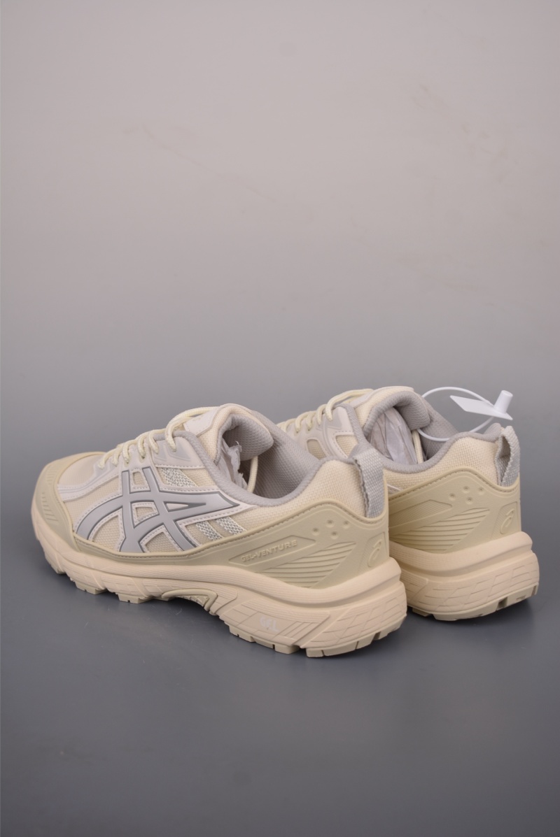 Кроссовки Asics
