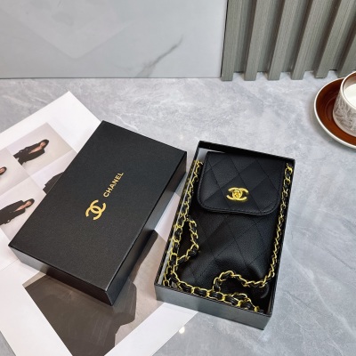 Кошелек Chanel с цепочкой