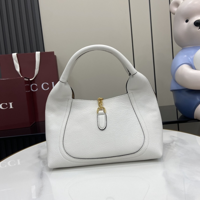 Белая сумка Gucci с золотой фурнитурой