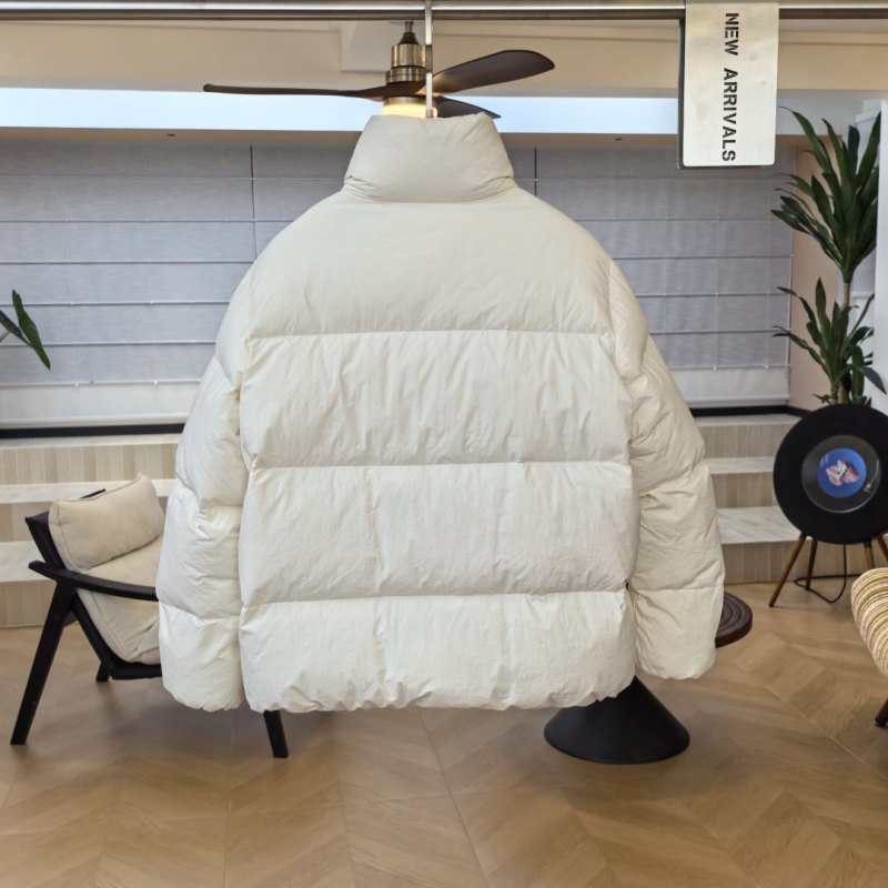 Пуховик Moncler