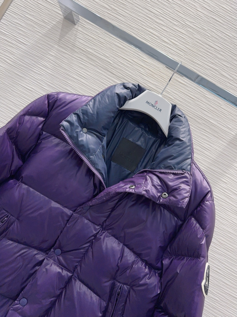 Пуховик Moncler