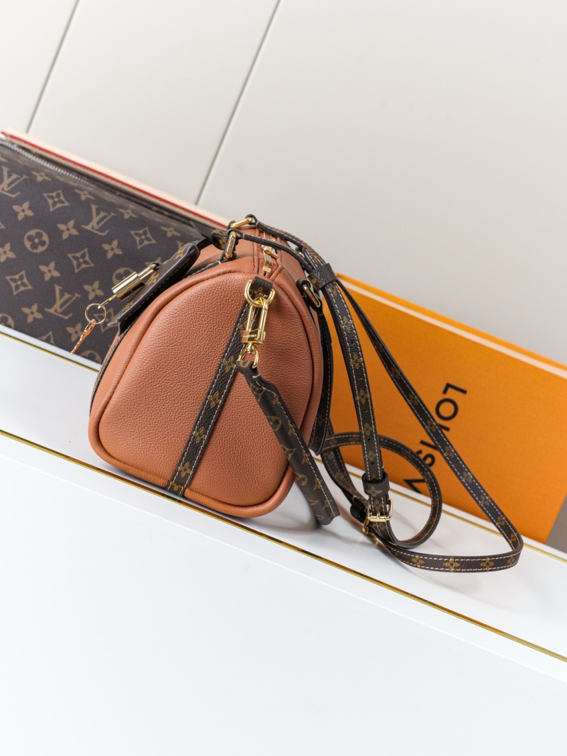 Сумка Louis Vuitton с монограммой