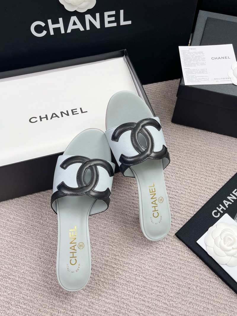 Женские сандалии Chanel с двойным логотипом