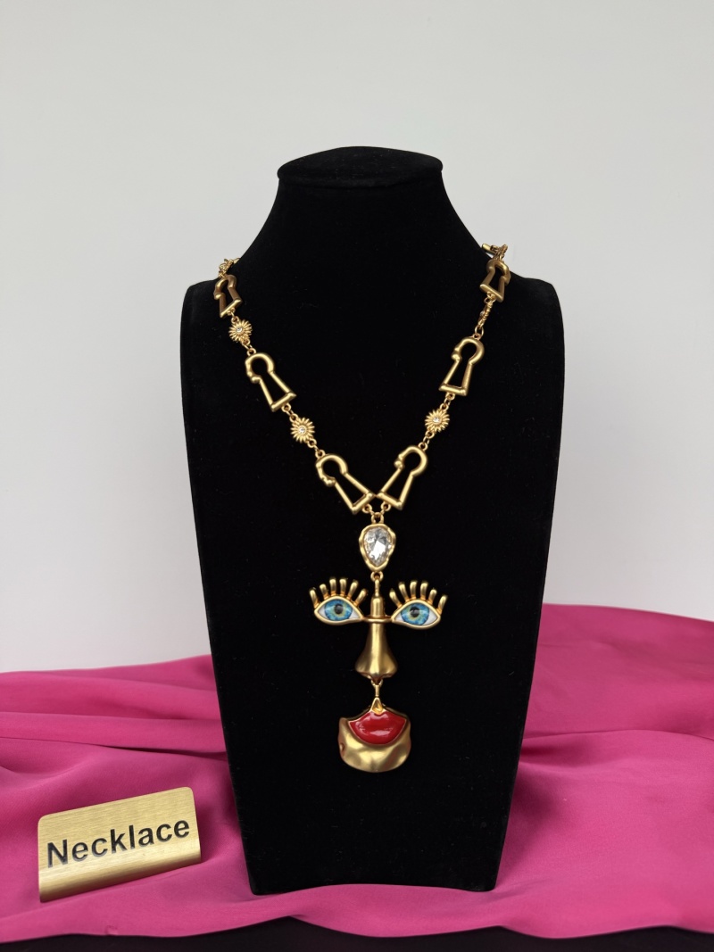 Нарядное колье с глазами и сердцем Schiaparelli