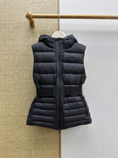 Жилет Moncler