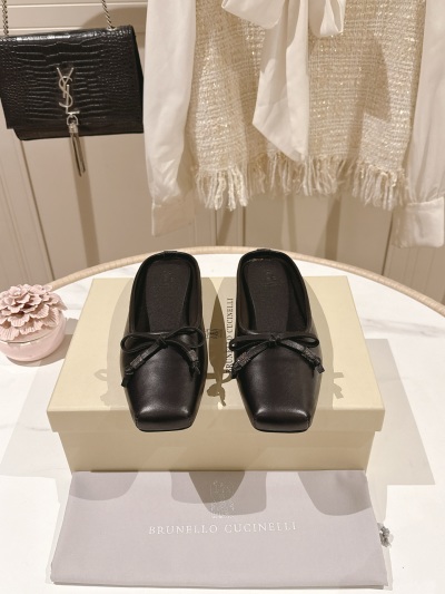 Черные женские лоферы с бантом Brunello Cucinelli