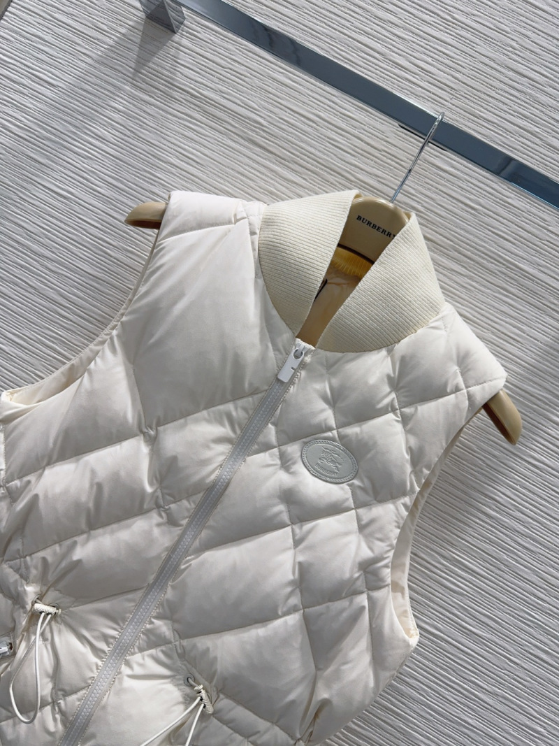 Жилеты Burberry