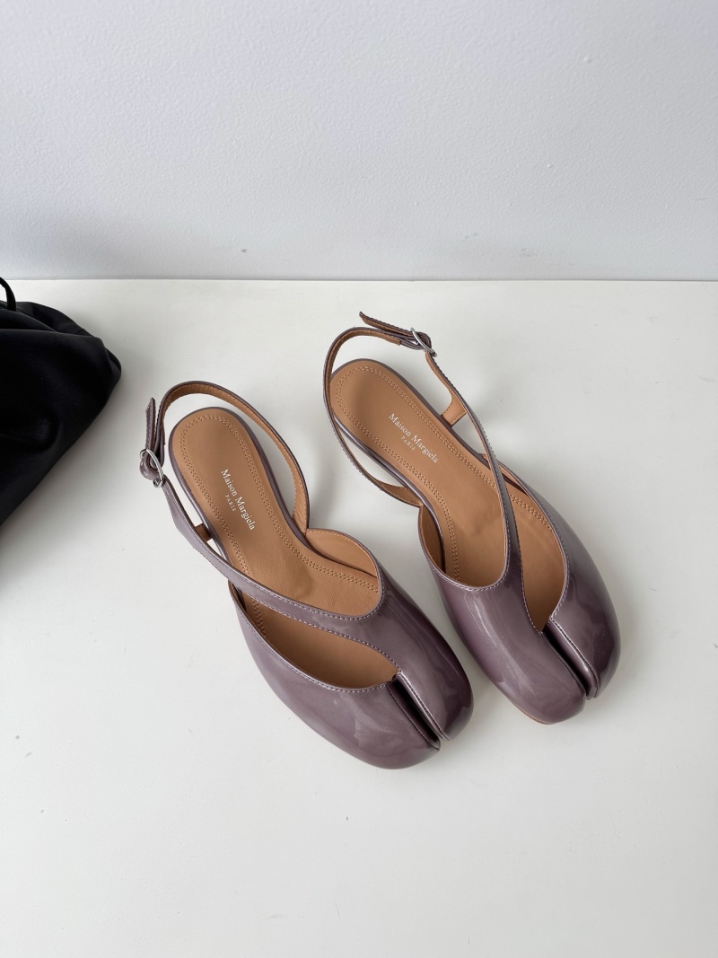 Сандалии Maison Margiela Tabi из лаковой кожи