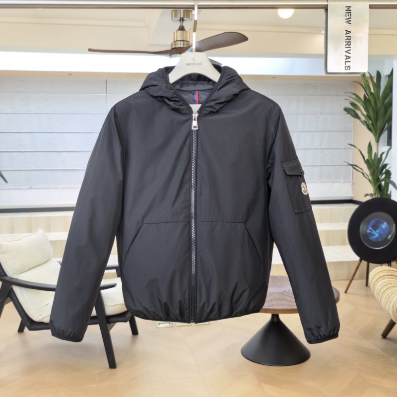 Пуховик Moncler