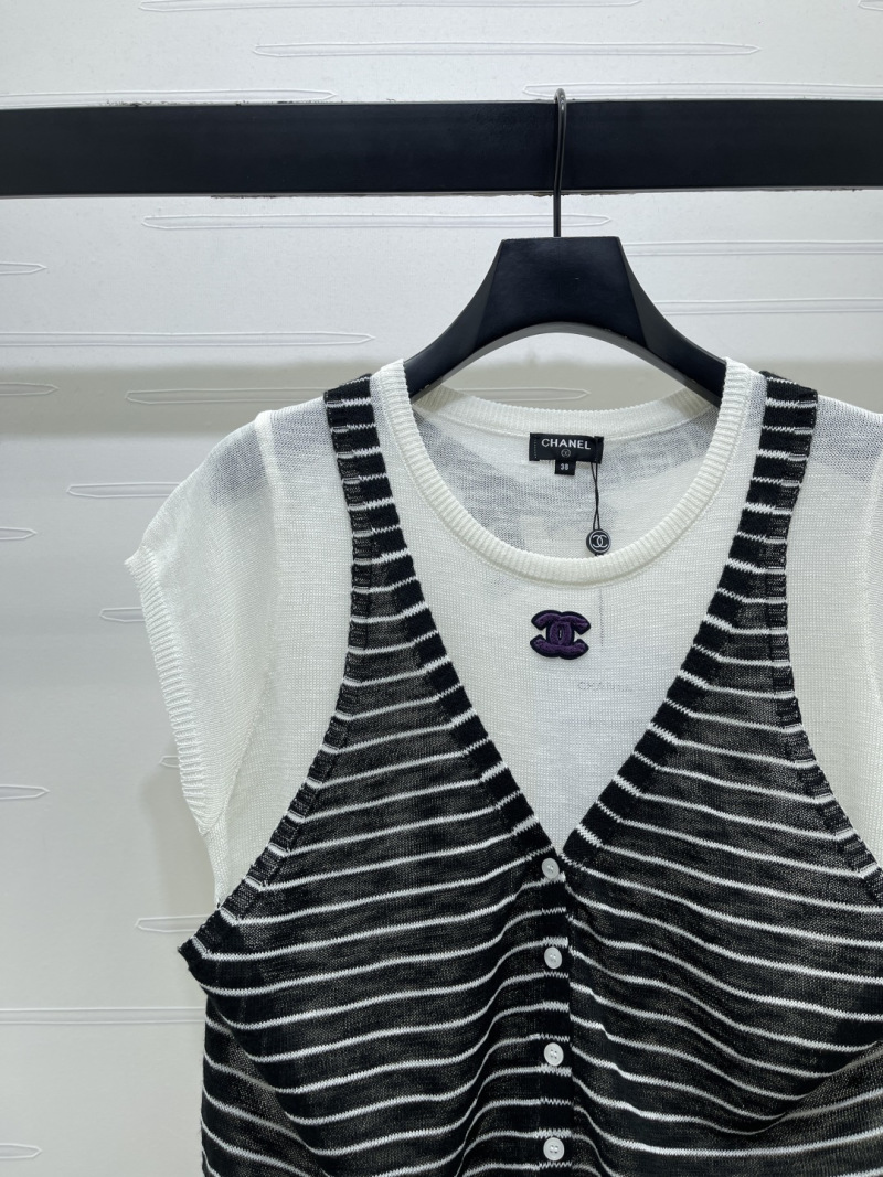 Вязаный комплект с коротким рукавом Chanel