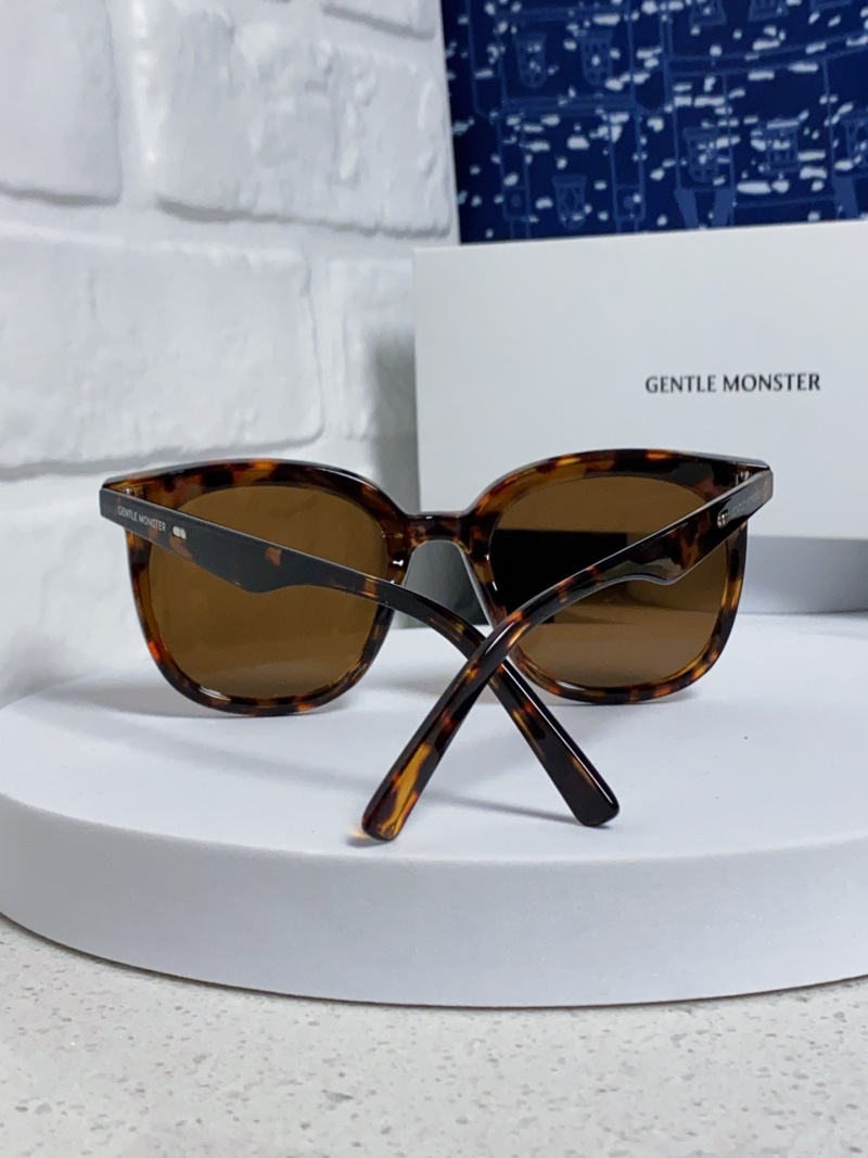 Солнечные очки Gentle Monster модели ROSEY