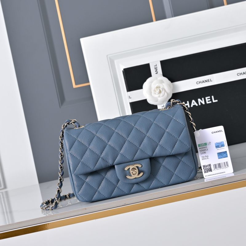 Сумка Chanel Classic Flap Mini с золотой фурнитурой