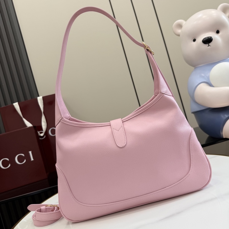 Сумка Gucci розовая с золотистой фурнитурой