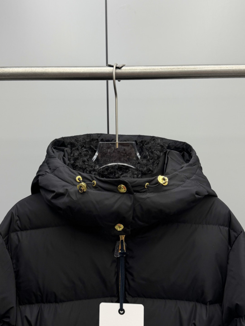 Пуховик Moncler