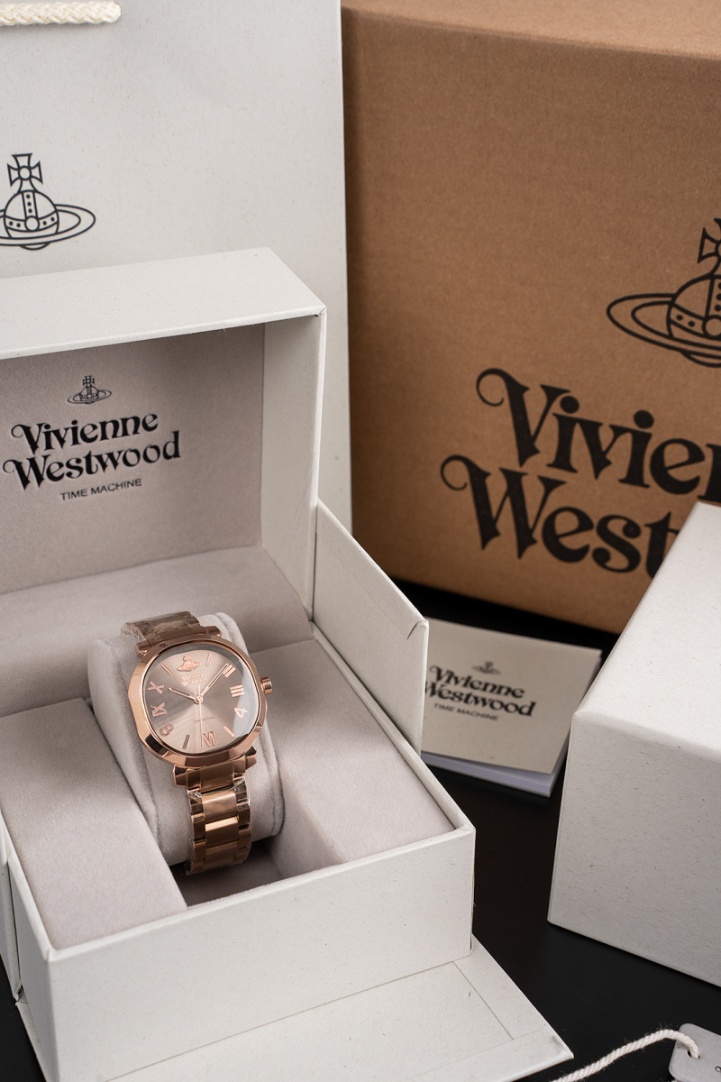 Часы Vivienne Westwood