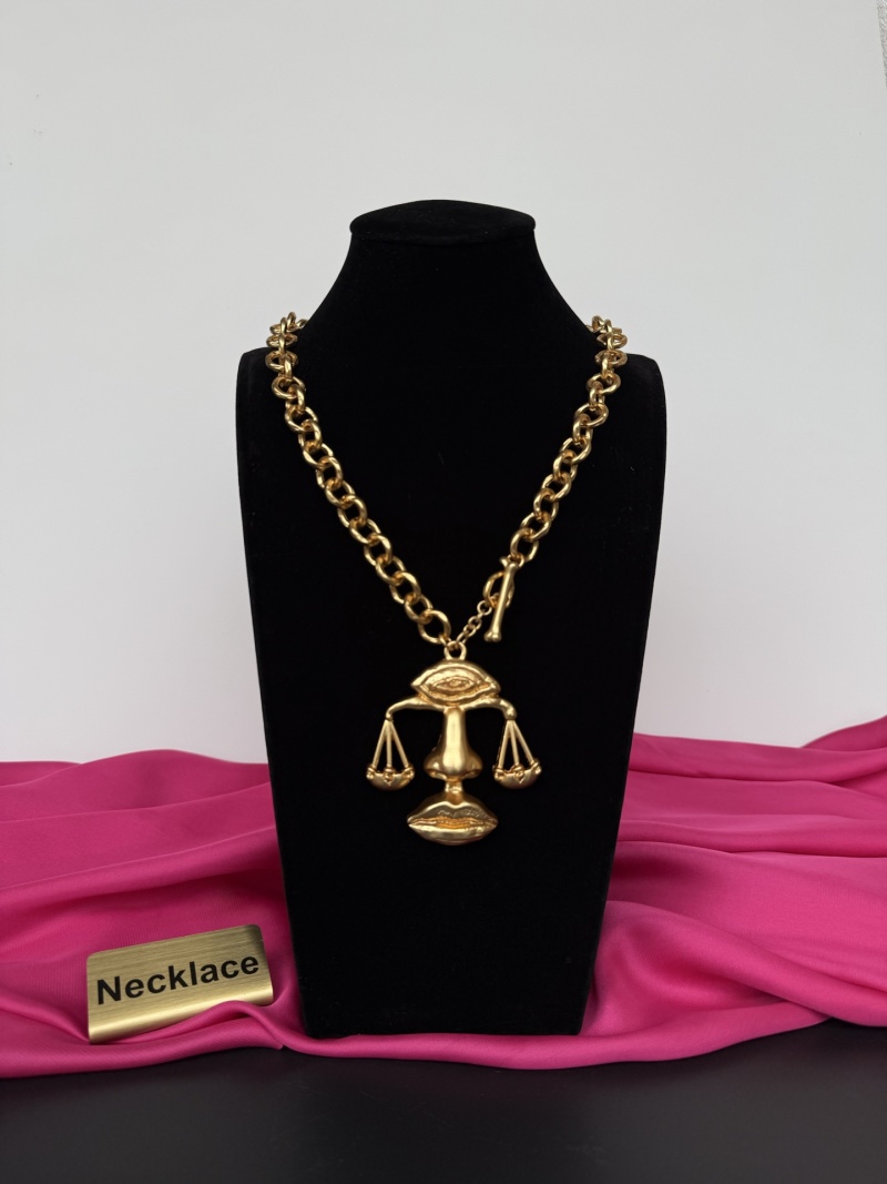 Колье с подвеской в виде весов Schiaparelli