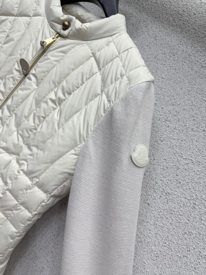 Зимняя куртка-пуховик Moncler