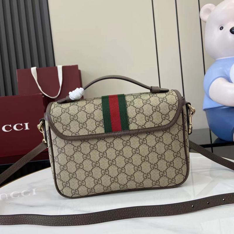Сумка Gucci с монограммой и ремешком