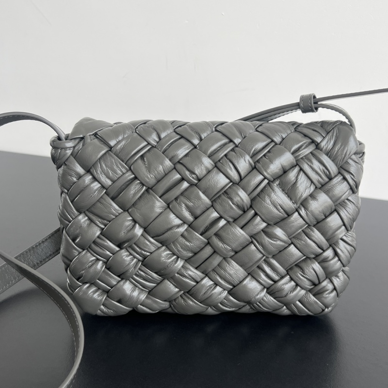 Плетеная кожаная сумка Rumple Bottega Veneta