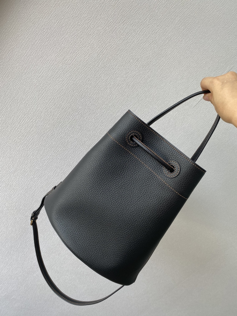 Чёрная сумка Burberry с логотипом