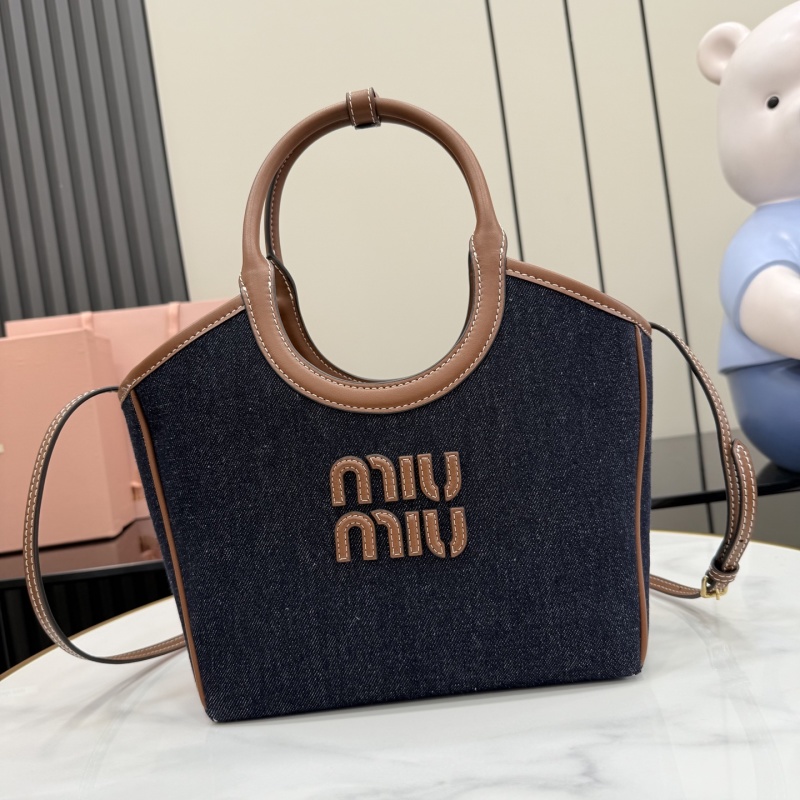 Сумка Miu Miu из денима с кожаной отделкой