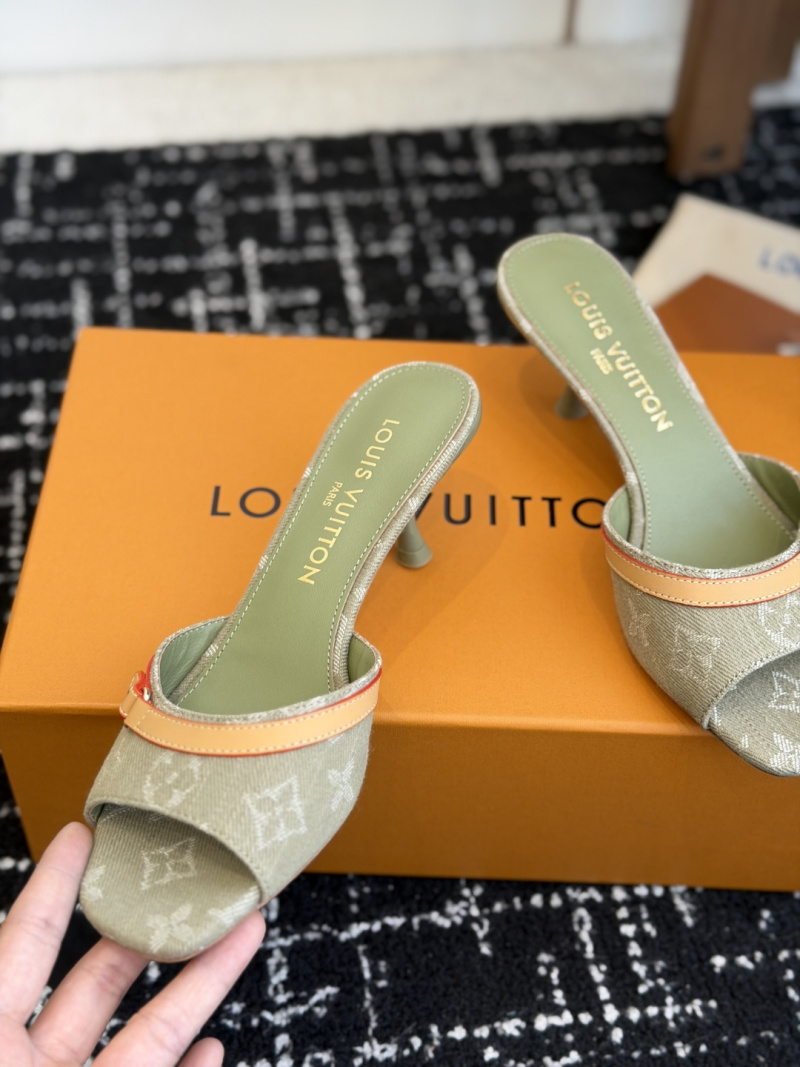 Босоножки Louis Vuitton на каблуке