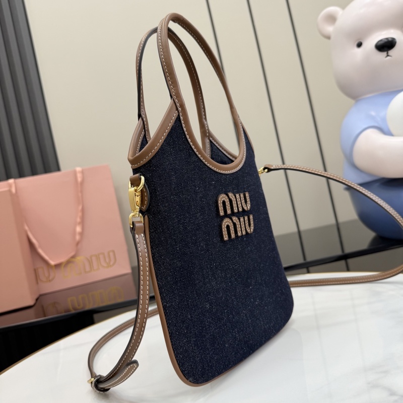 Сумка Miu Miu из денима с логотипом