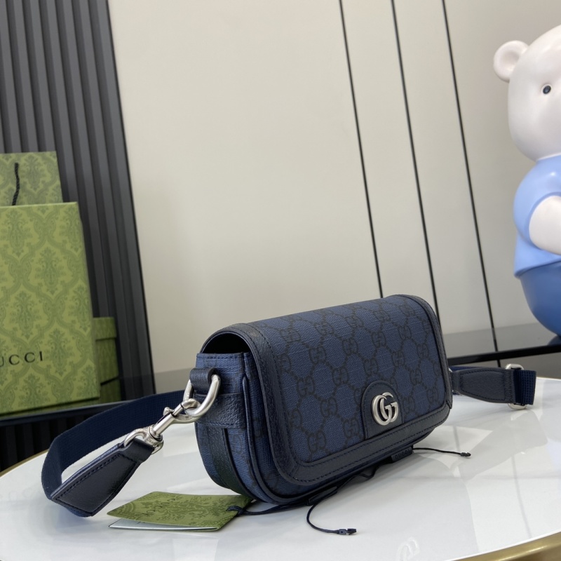 Сумка Gucci с монограммой и ремнем
