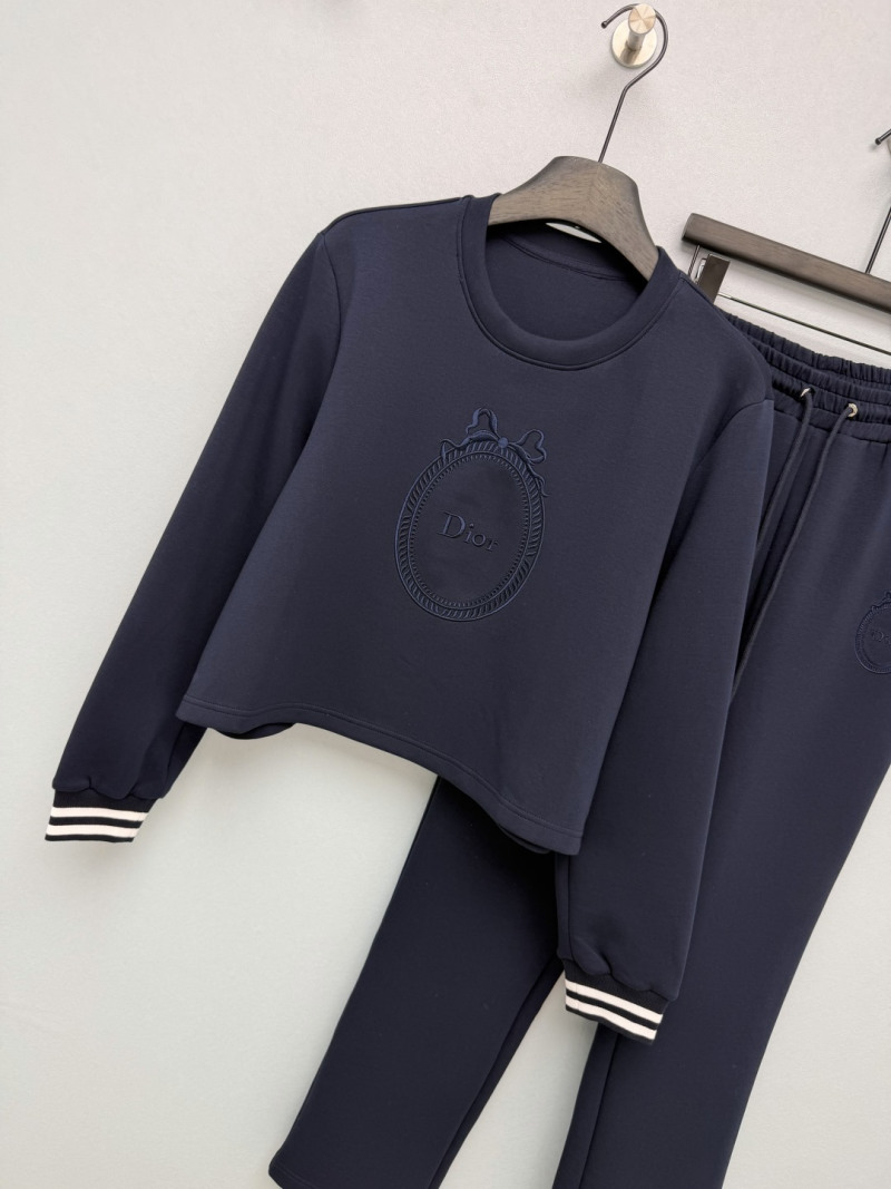 Спортивный костюм Dior с вышивкой