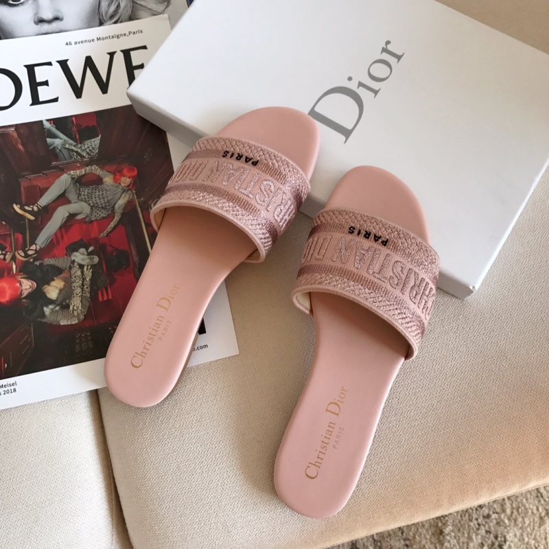 Сабо Christian Dior с вышивкой