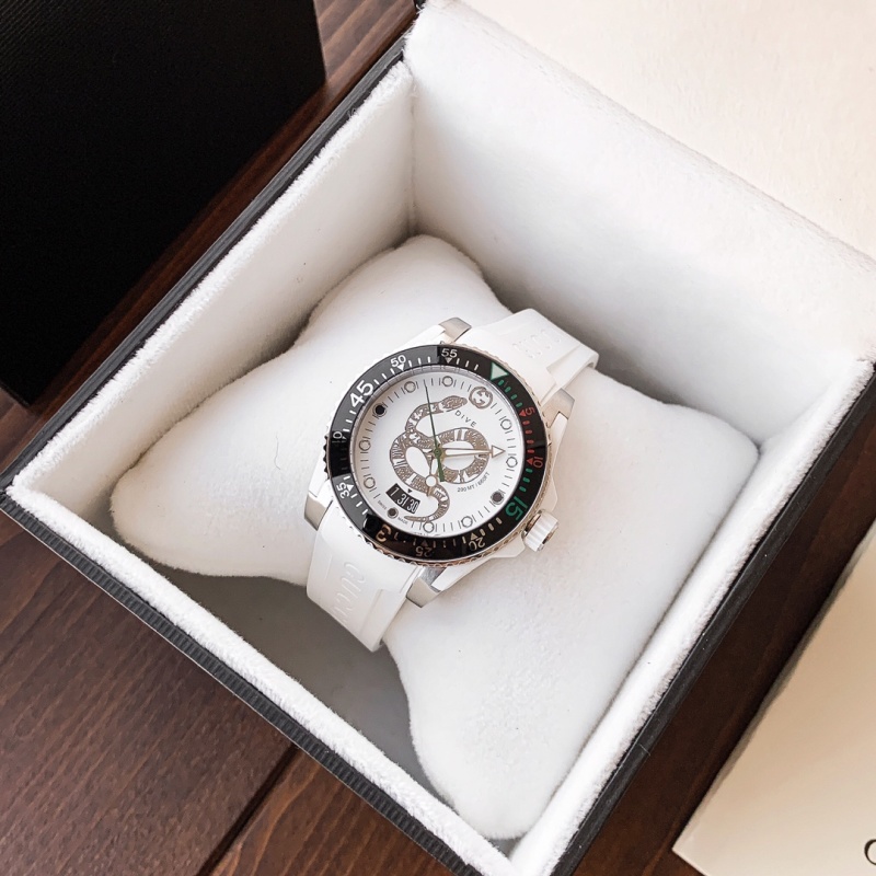 Часы Gucci