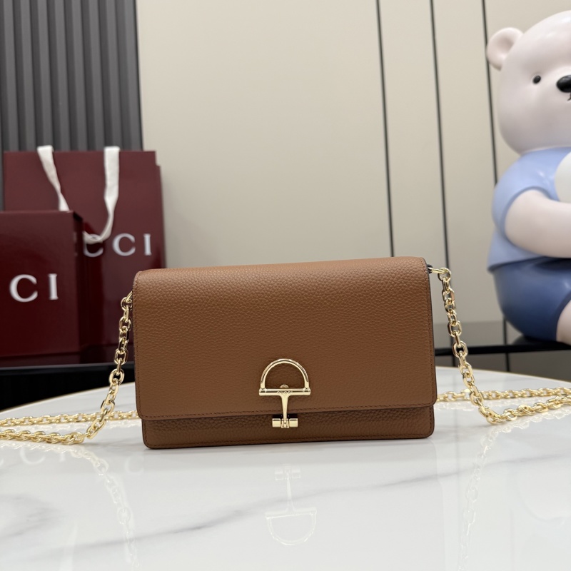Сумка-клатч Gucci с цепочкой