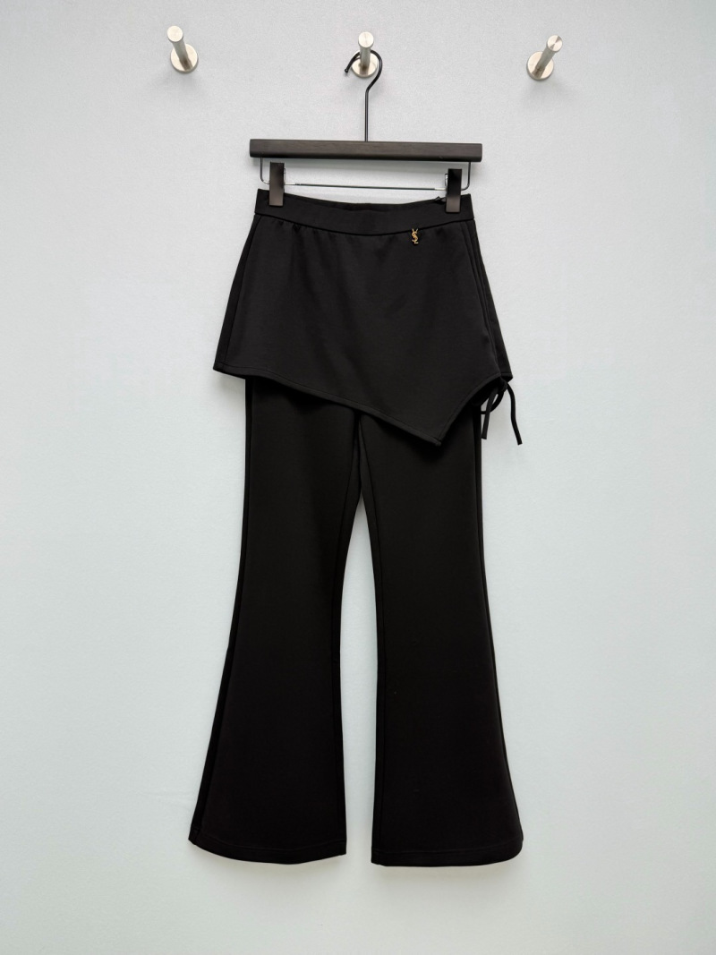 Костюмная Saint Laurent