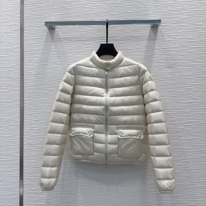 Пуховик Moncler