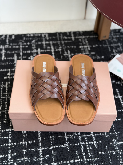 Сандали Miu Miu плетеные коричневые
