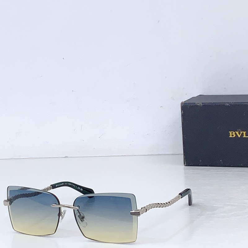 Солнечные очки Bvlgari